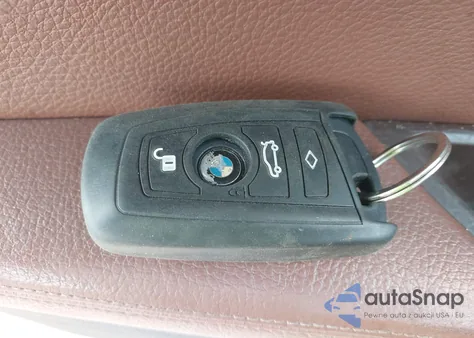 2013 BMW 528I xDrive z USA, uszkodzony, nr VIN WBAXH5C55DD110310